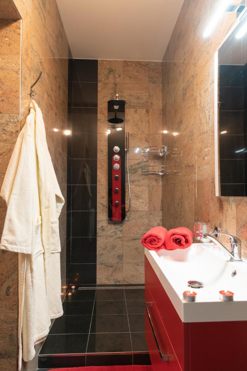 Romanticky Wellness Suite Hotel Heinz Dobris Kültér fotó